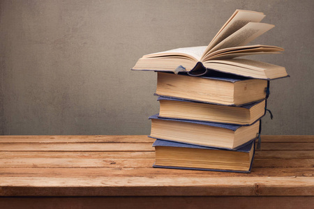 雙雀酒教育 以圖片、素材與圖書構(gòu)建全方位的酒文化傳承體系